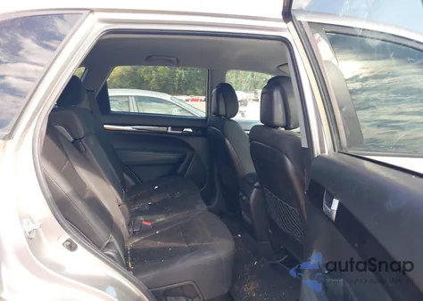 2015 Kia Sorento Lx z USA, uszkodzony, nr VIN 5XYKTCA65FG568235